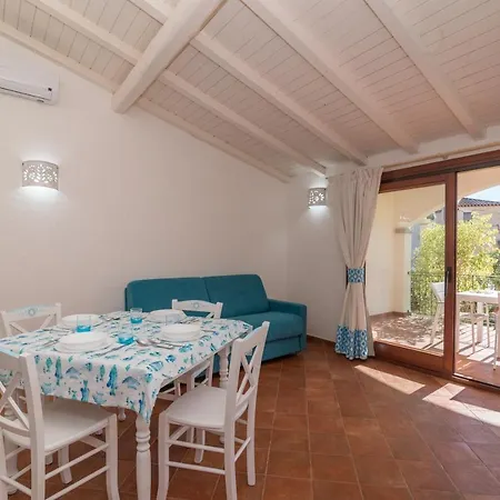 Nyaraló Celeste House With Pool - Happy