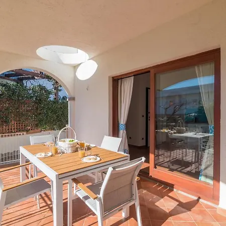 Holiday home Celeste House With Pool - Happy